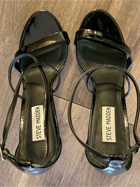 Steve Madden Floriaa Heel open toe